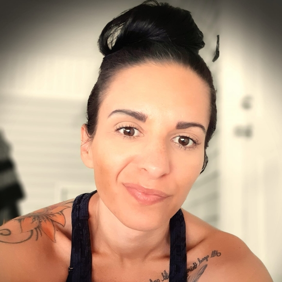 Meet your Posher, Candace - Picture 1 of 1